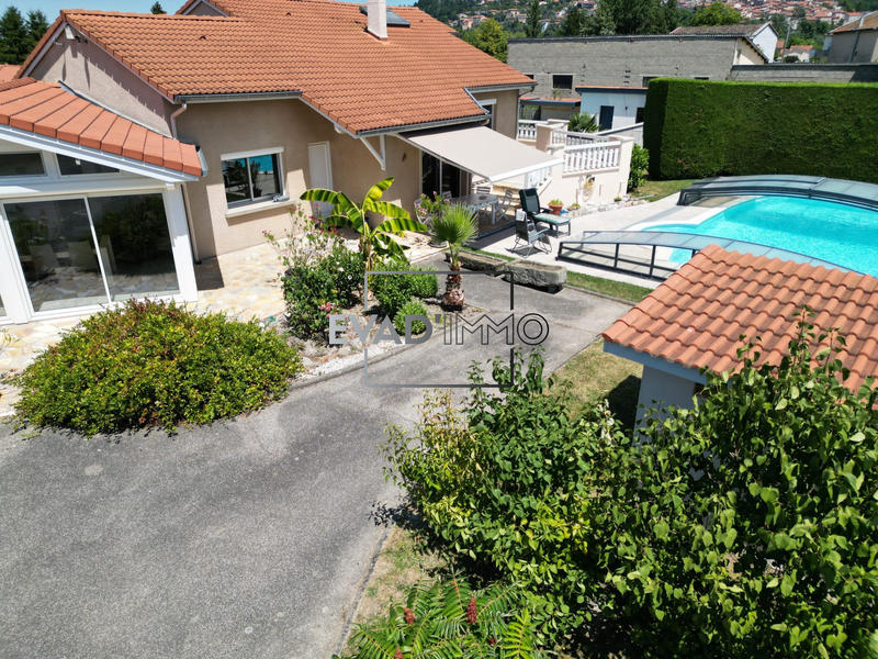 Maison - 148 m² - 6 pièces