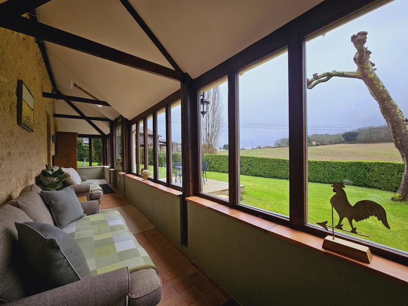 Maison traditionnelle - 287 m² - 9 pièces