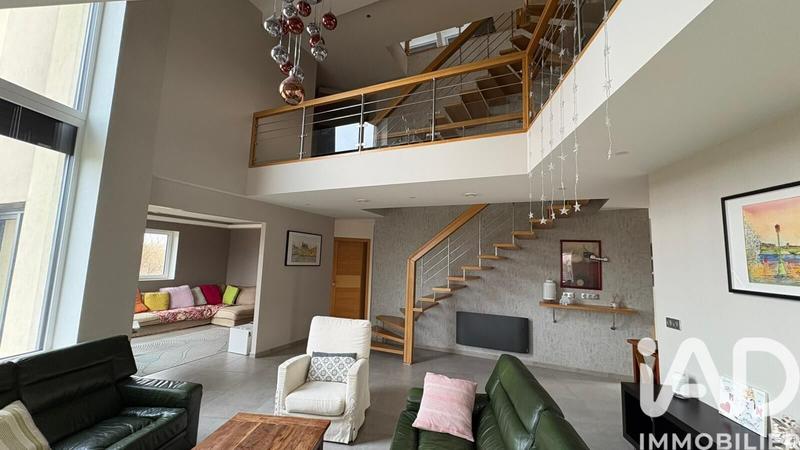 Maison - 531 m² - 14 pièces