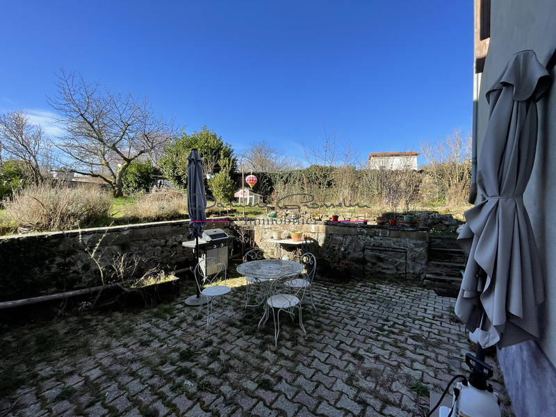 Maison de village - 75 m² - 4 pièces