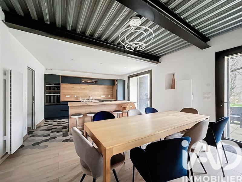 Maison - 276 m² - 10 pièces