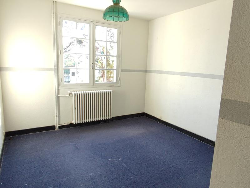 Maison - 180 m² - 8 pièces