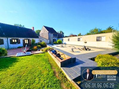 Maison - 180 m² - 6 pièces