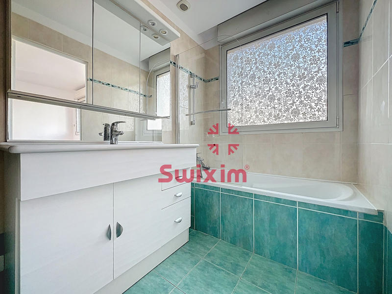 Maison - 102 m² - 4 pièces