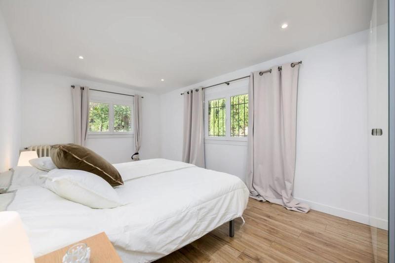 Maison - 205 m² - 6 pièces