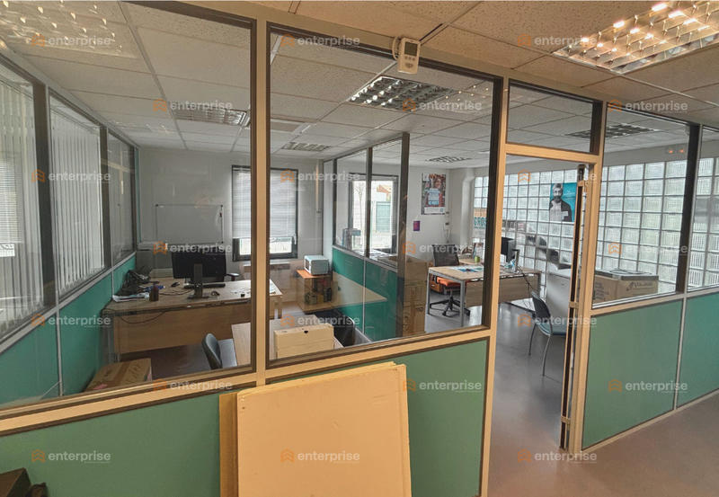 Bureau - 210 m²