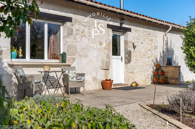 Maison - 212 m² - 8 pièces