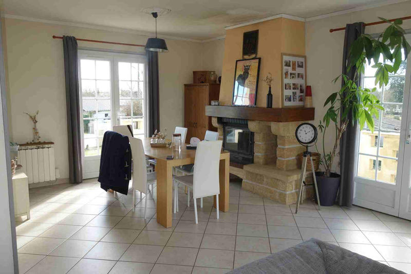 Maison - 159 m² - 6 pièces