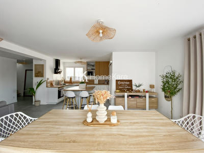 Maison - 105 m² - 4 pièces