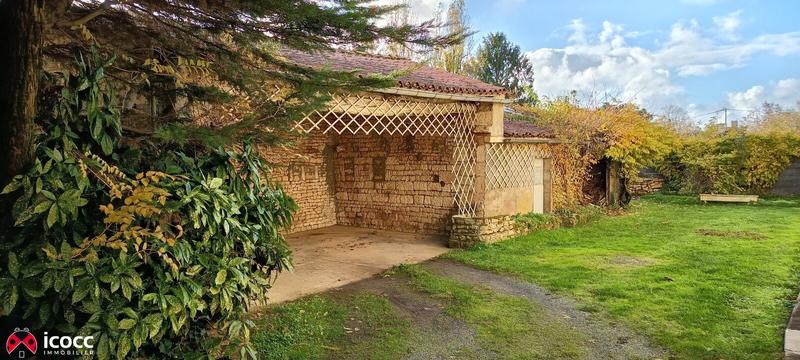 Demeure - 185 m² - 6 pièces