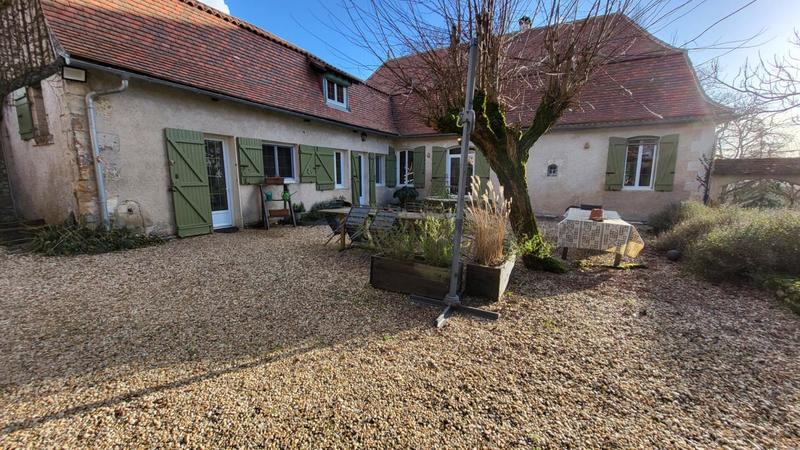 Maison - 207 m² - 7 pièces