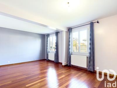 Maison - 230 m² - 8 pièces