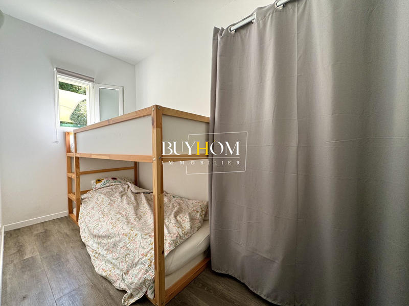 Maison - 240 m² - 7 pièces