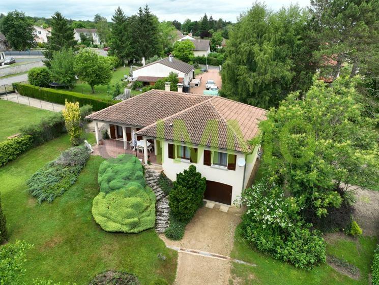 Maison - 105 m² - 5 pièces