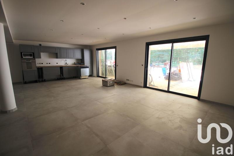 Maison - 185 m² - 7 pièces