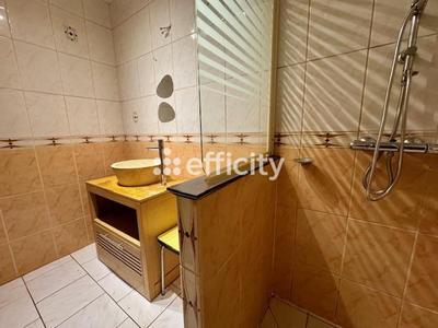 Immeuble - 80 m² - 4 pièces