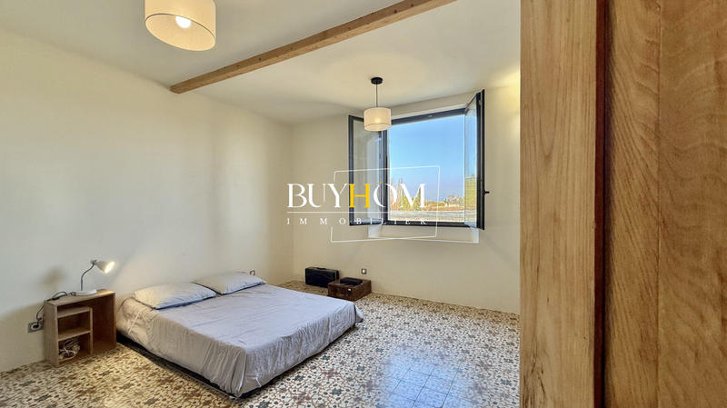 Mas - 380 m² - 12 pièces