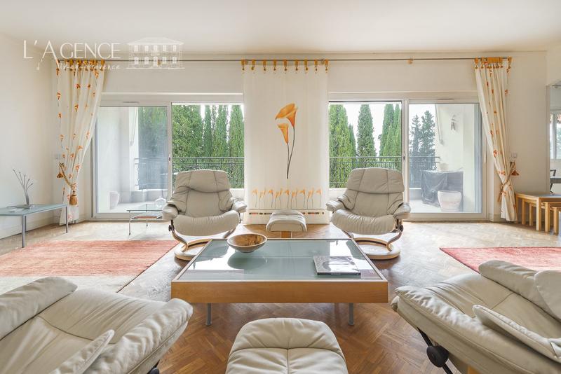 Appartement - 174 m² - 5 pièces