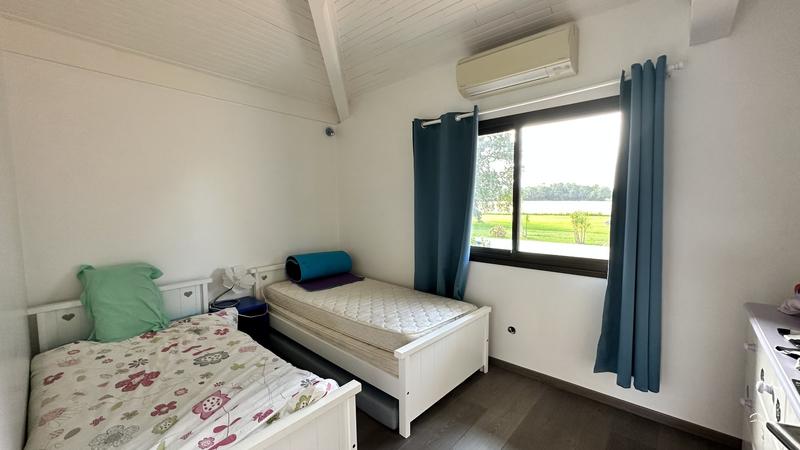 Maison contemporaine - 213 m² - 6 pièces