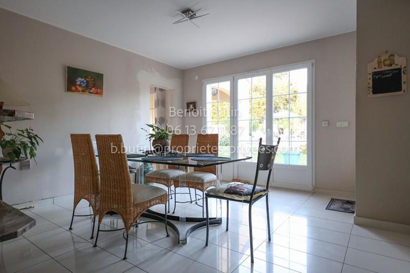 Villa - 207 m² - 8 pièces