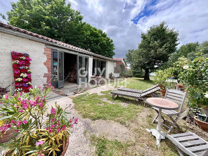 Maison - 275 m² - 10 pièces