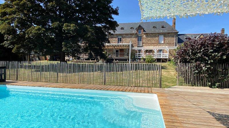 Maison - 266 m² - 9 pièces