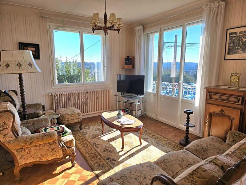 Maison - 156 m² - 8 pièces