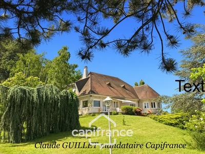 Villa - 280 m² - 9 pièces