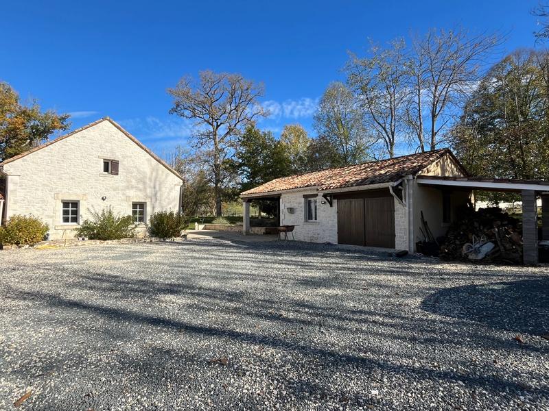 Maison - 261 m² - 7 pièces