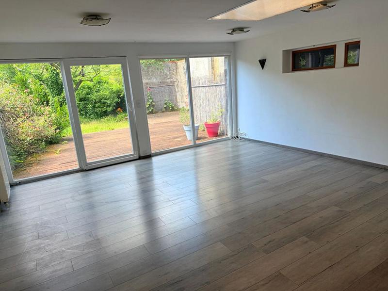 Maison - 173 m² - 9 pièces