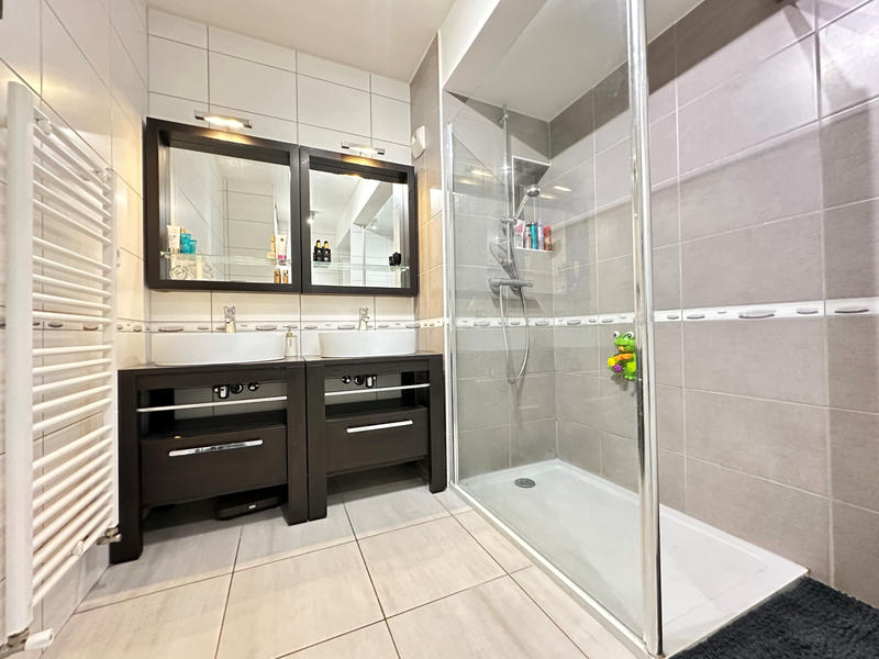 Appartement - 86 m² - 4 pièces