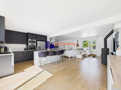 Maison - 125 m² - 7 pièces