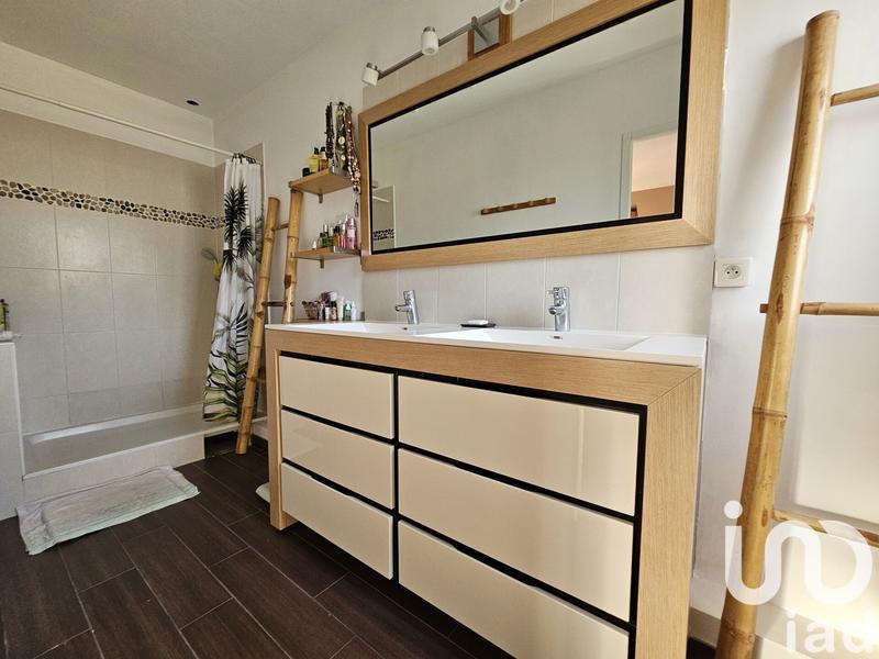 Maison - 200 m² - 7 pièces