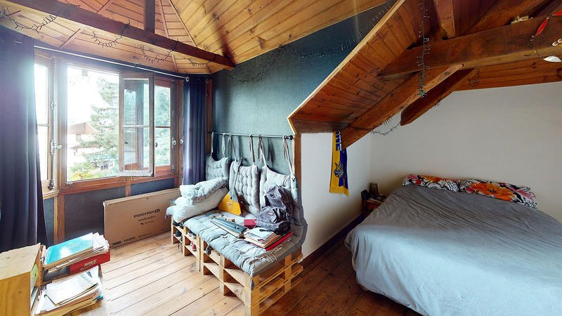 Maison - 235 m² - 7 pièces