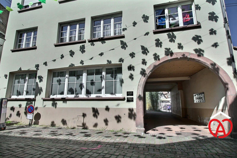 Local d'activités - 89 m² - 5 pièces