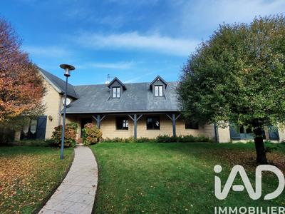 Maison - 300 m² - 12 pièces