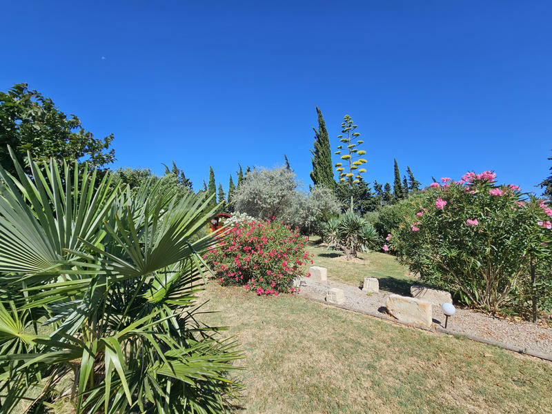 Propriété - 355 m² - 16 pièces