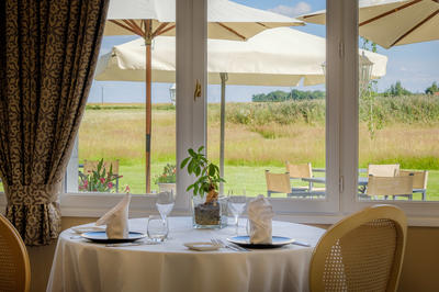 Le Fleuray Hotel et Restaurant