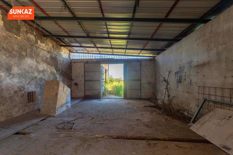 Local commercial - 617 m²