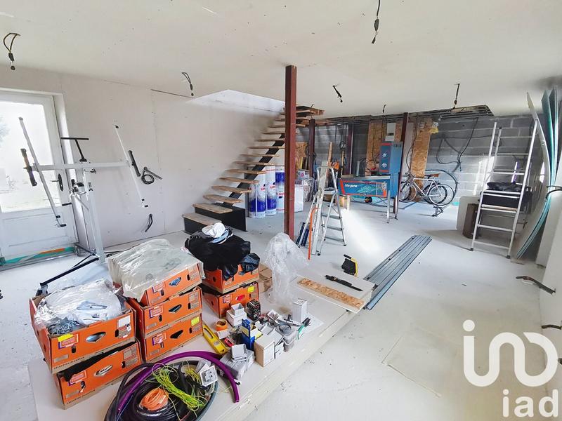 Maison - 220 m² - 2 pièces