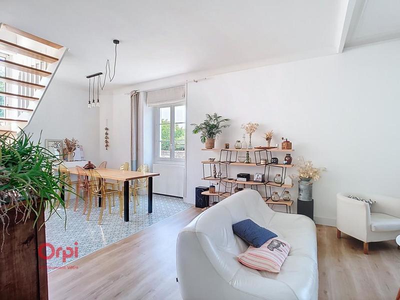 Maison - 93 m² - 4 pièces