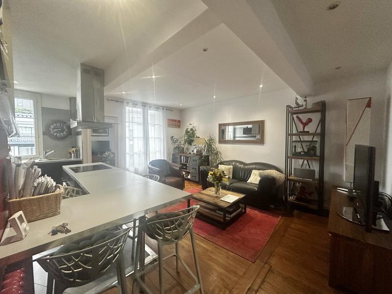 Appartement - 64 m² - 3 pièces