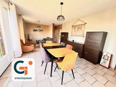 Maison - 98 m² - 6 pièces