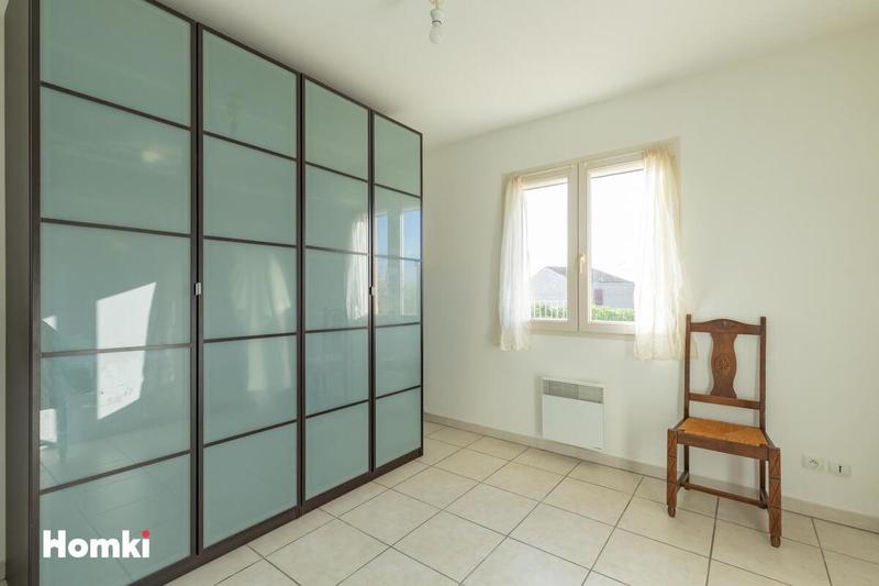 Villa - 100 m² - 5 pièces