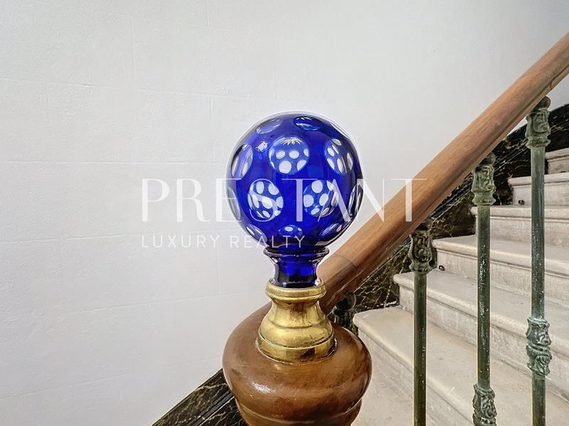 Maison - 200 m² - 7 pièces