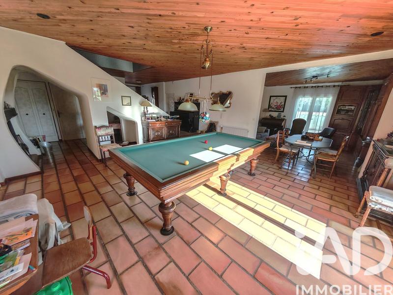 Maison - 212 m² - 5 pièces