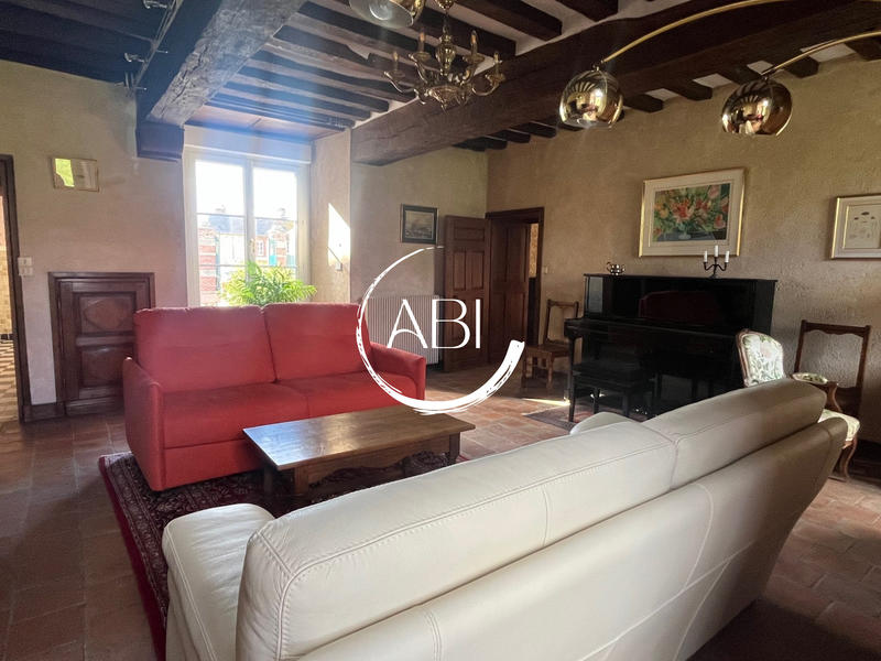 Maison - 230 m² - 8 pièces