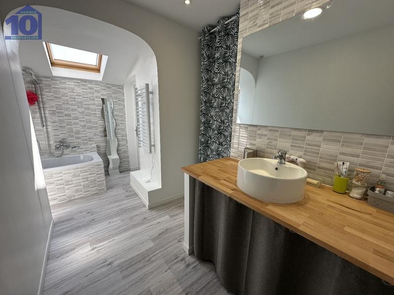 Maison - 100 m² - 4 pièces