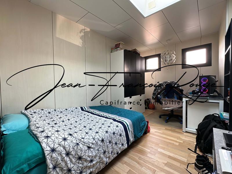 Maison - 320 m² - 10 pièces