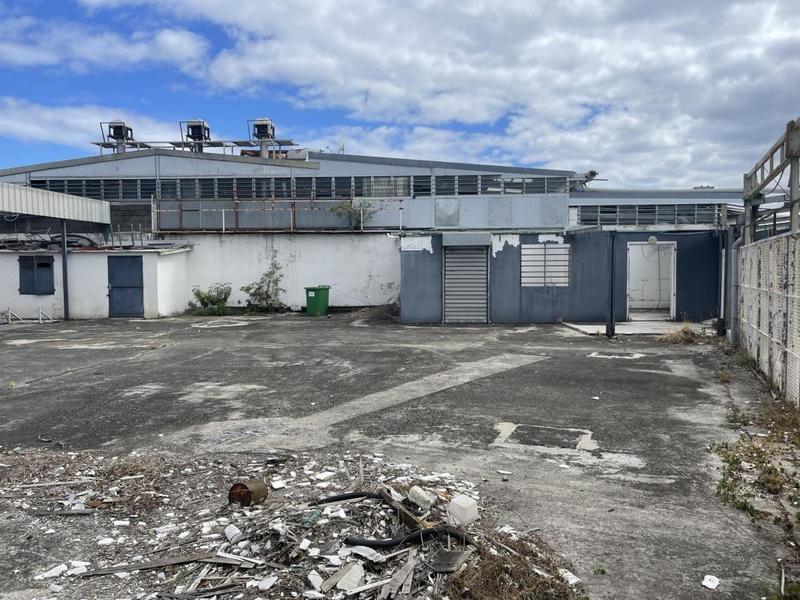 Terrain industriel - 994 m²